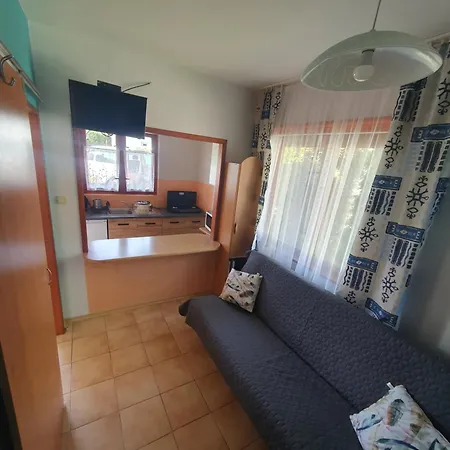 אכסניה Letniskowe Zacisze W Cetniewie