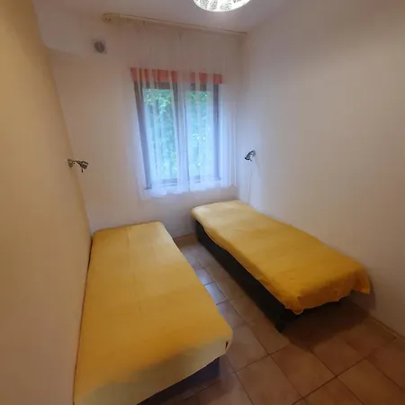 אכסניה Letniskowe Zacisze W Cetniewie *